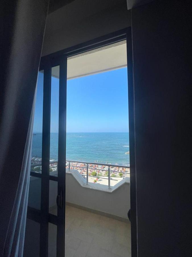 Hotel Ferrara Дуррес Екстер'єр фото