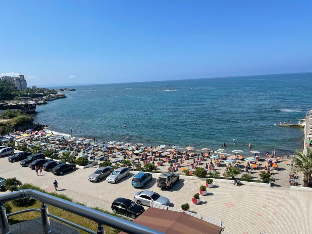 Hotel Ferrara Дуррес Екстер'єр фото