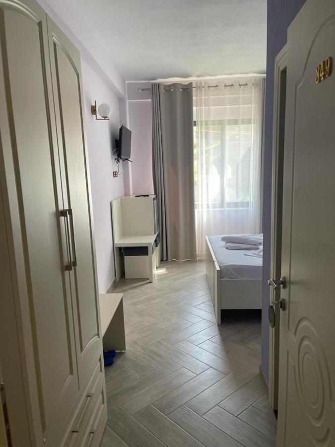 Hotel Ferrara Дуррес Екстер'єр фото