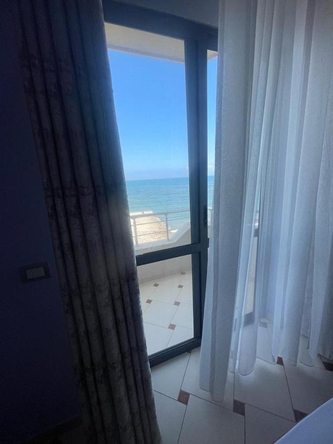 Hotel Ferrara Дуррес Екстер'єр фото