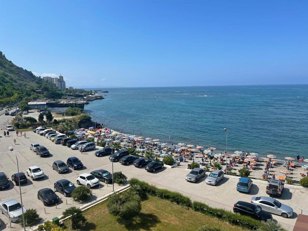 Hotel Ferrara Дуррес Екстер'єр фото